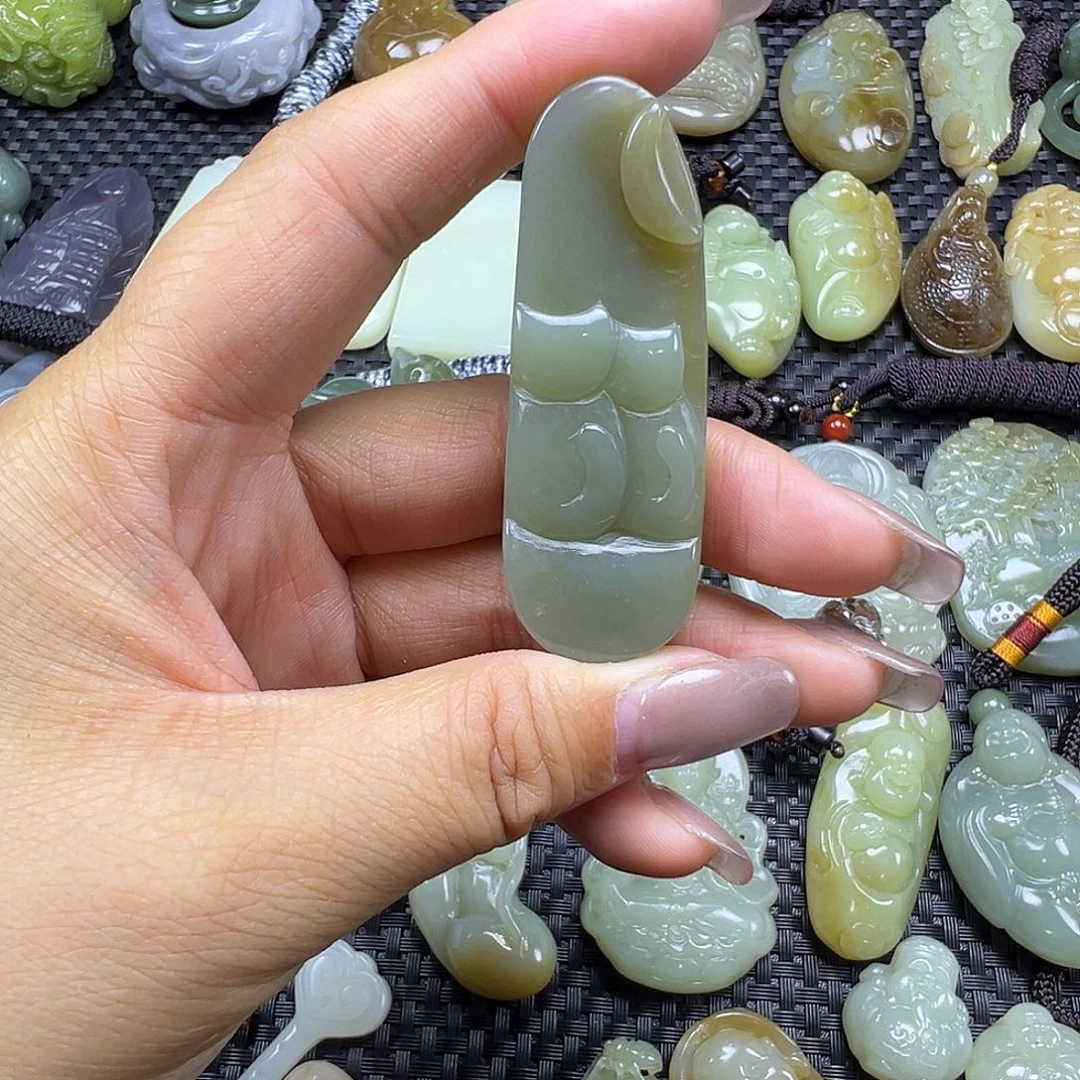 和田玉未镶嵌吊坠(不含链)卡59.4