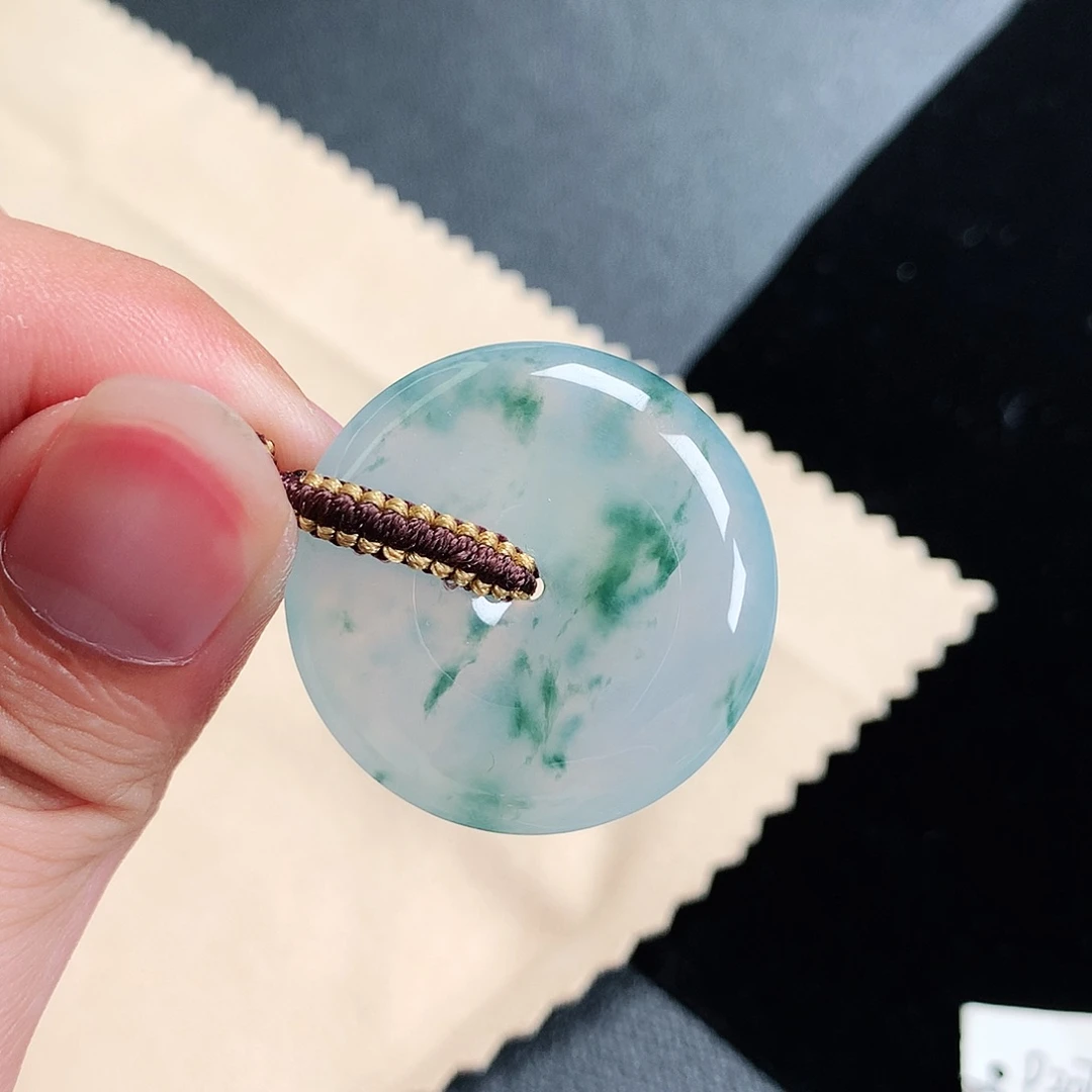 翡翠未镶嵌颈饰翡翠31*5.5