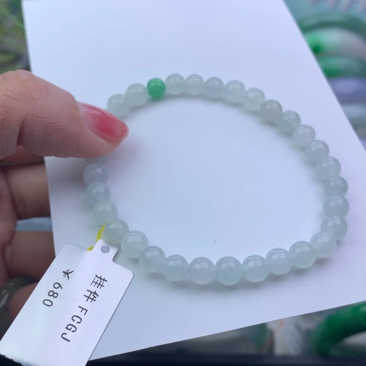 翡翠手镯未镶嵌天然翡翠珠手串