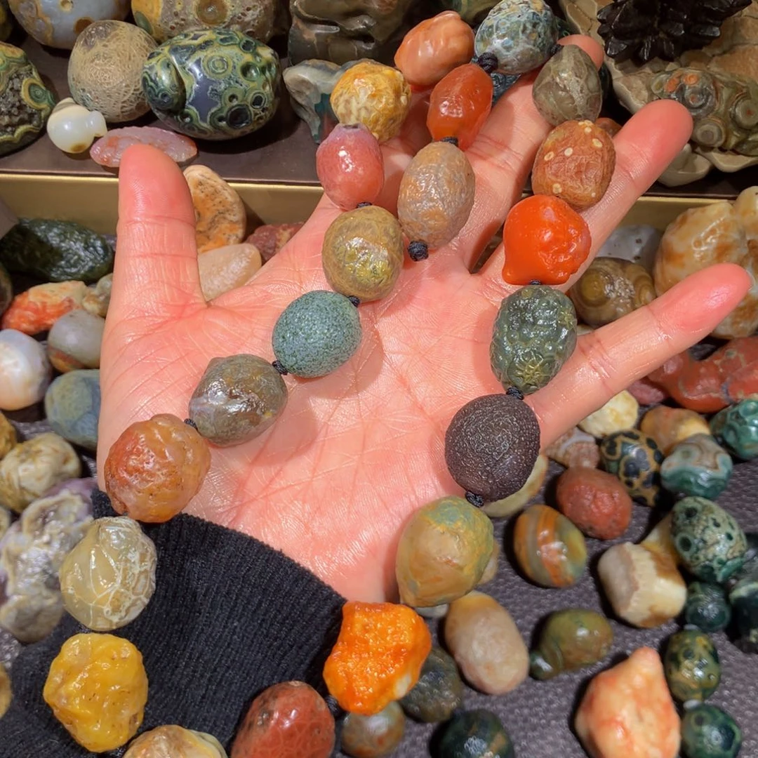 石材阿拉善筋脉石手持