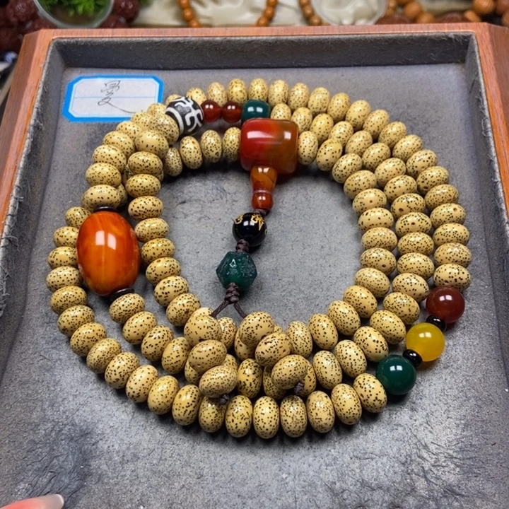 星月菩提吊坠菩提