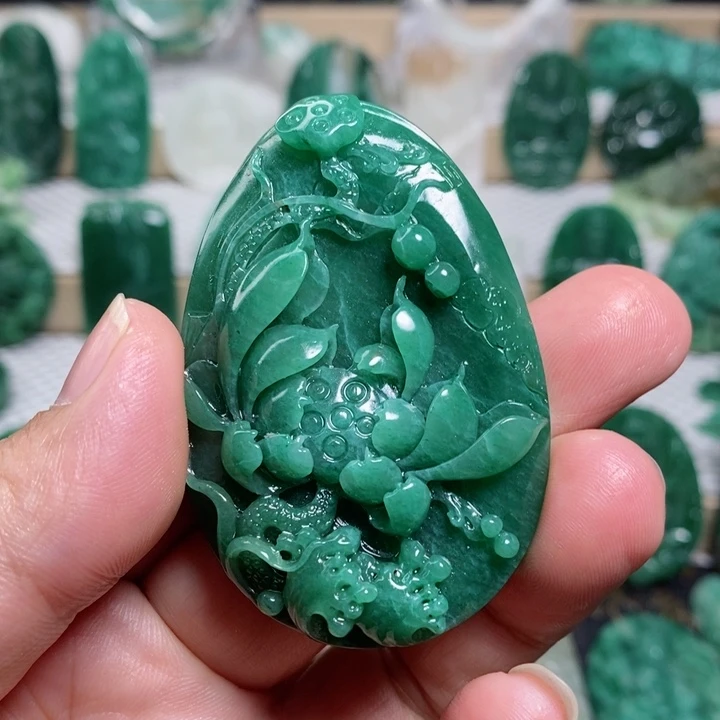 未镶嵌独山玉颈饰