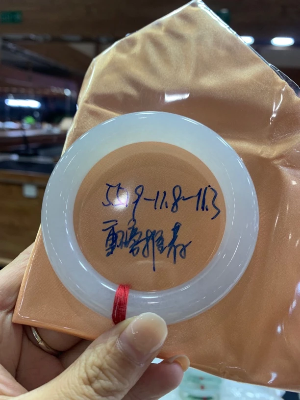 天然缅甸翡翠手镯