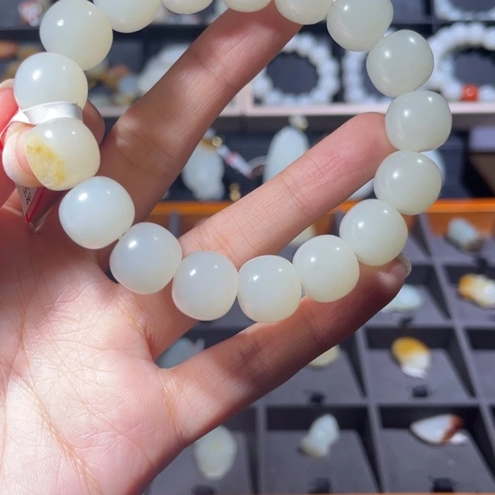 M***森和田玉（糖玉）未镶嵌手链