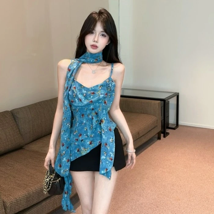 蓝色碎花挂脖吊带背心夏不规则度假风绝美小衫纯欲慵懒风女装上衣