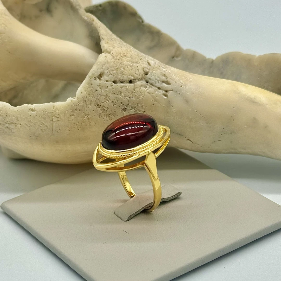 Bak Gvzal Jawayirat乔美首饰琥珀戒指