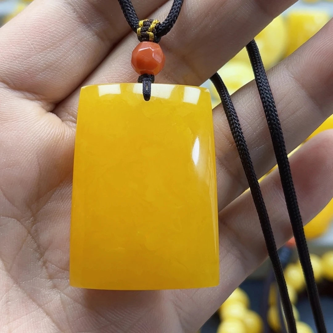 蜜蜡未镶嵌珠宝奇石