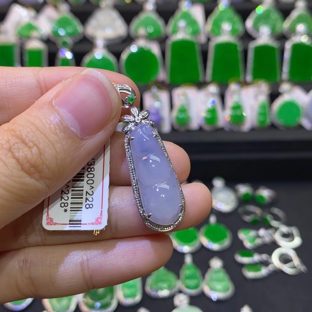 翡翠18K金镶嵌吊坠(不含链)清货价有小纹不影响不介意拍