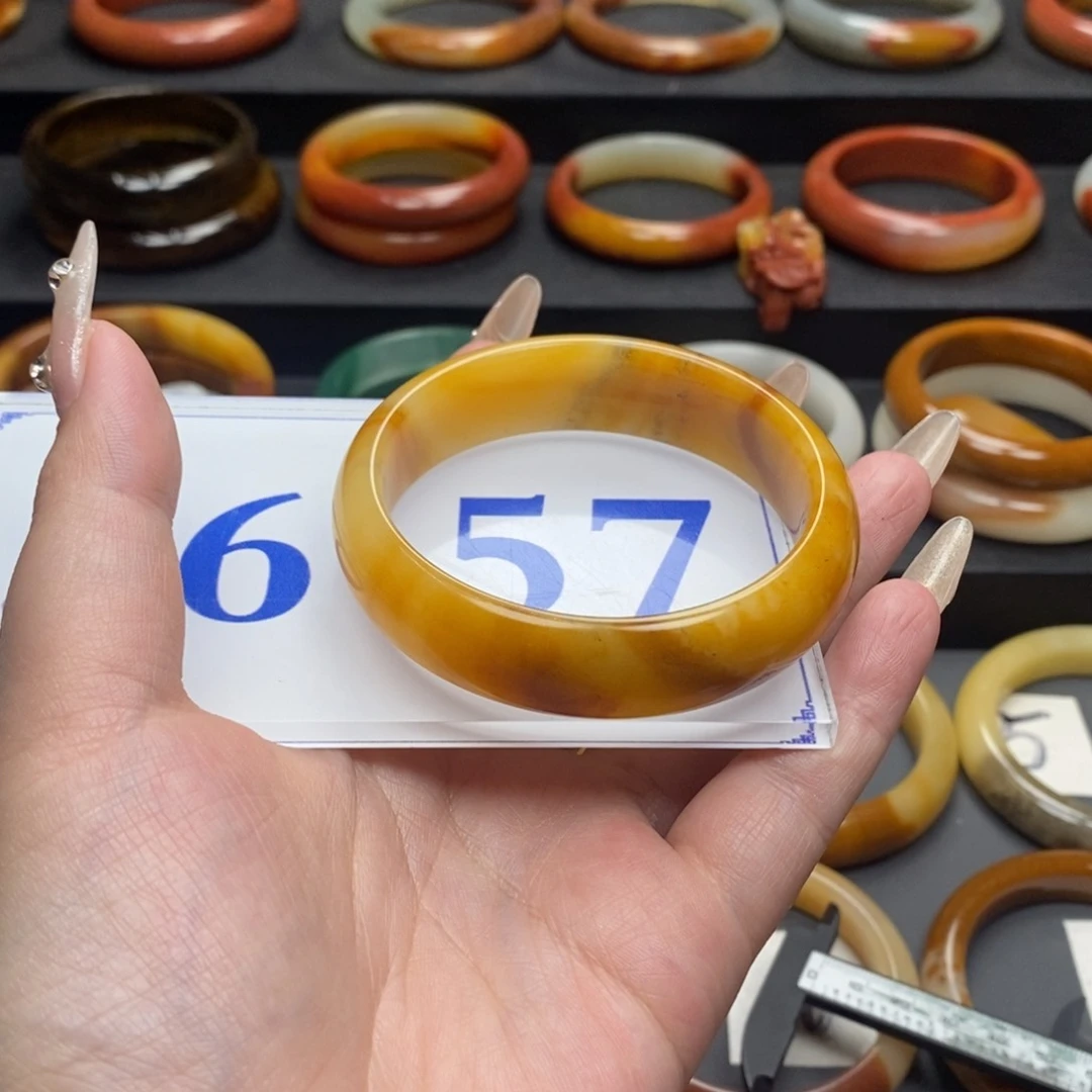 石英质玉（黄龙玉）手镯未镶嵌