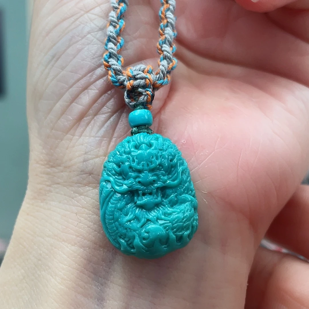 绿松石颈饰未镶嵌