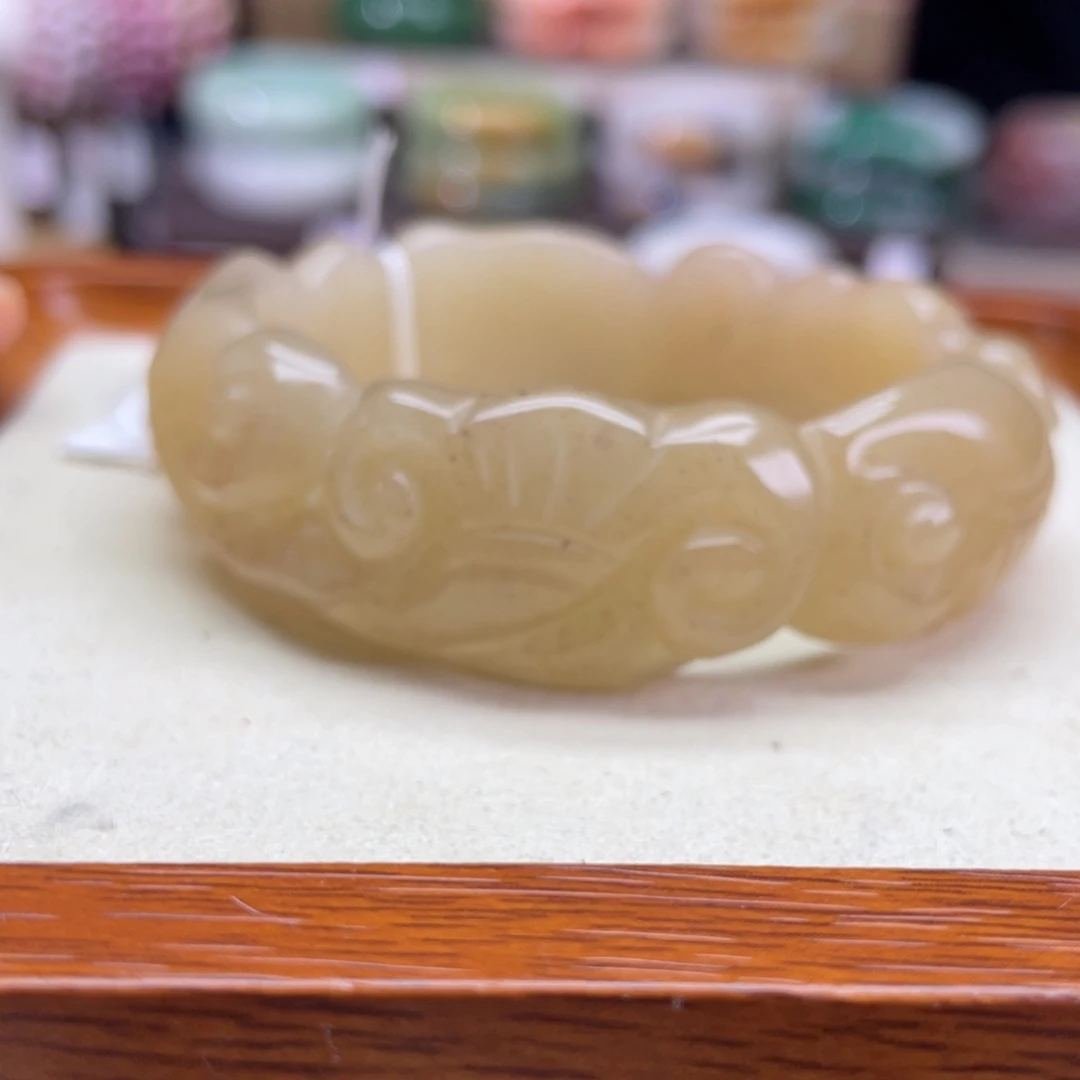 石英质玉未镶嵌手镯