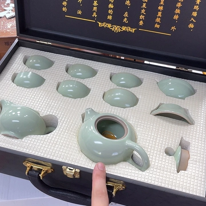 孤品茶具套装等。