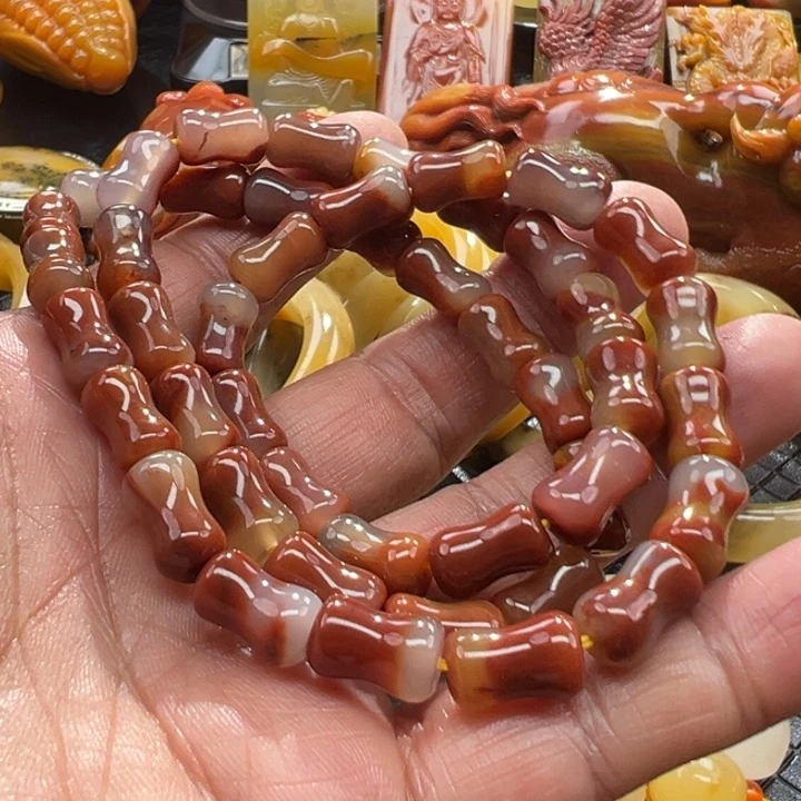 石英质玉（黄龙玉）颈饰未镶嵌