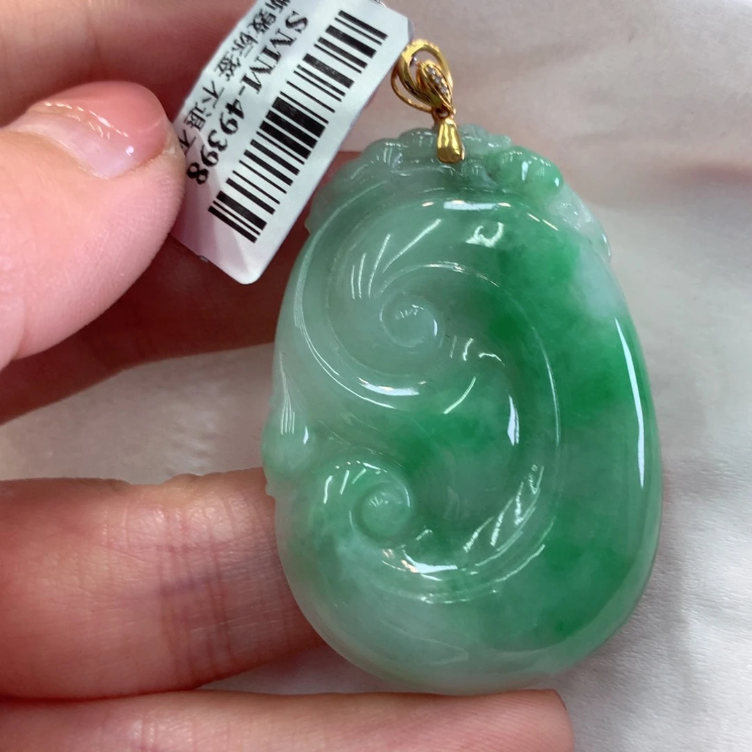翡翠吊坠(不含链)18K金镶嵌