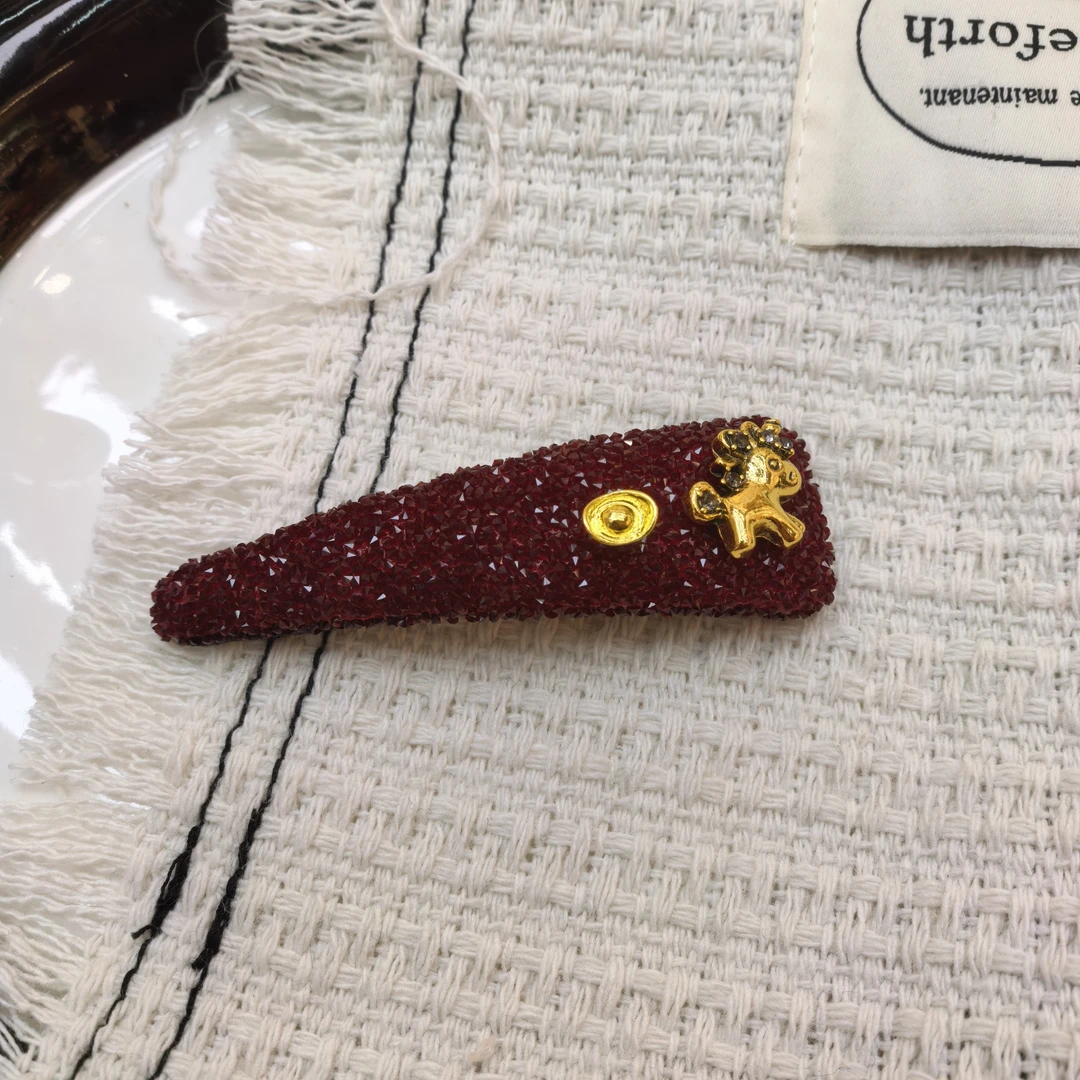 D131金色小马红色闪闪掰掰夹