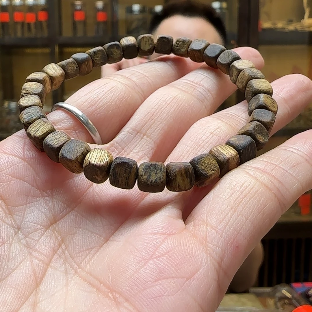 沉香沉香碎屑小方珠5mm