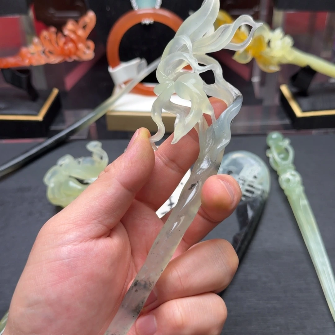 岫玉发饰未镶嵌钟*卿