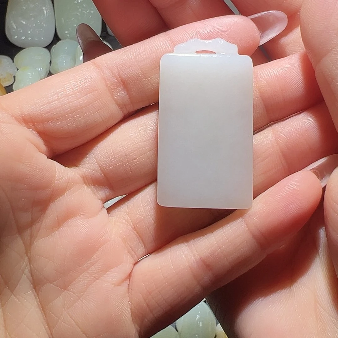 颈饰未镶嵌和田玉（****）