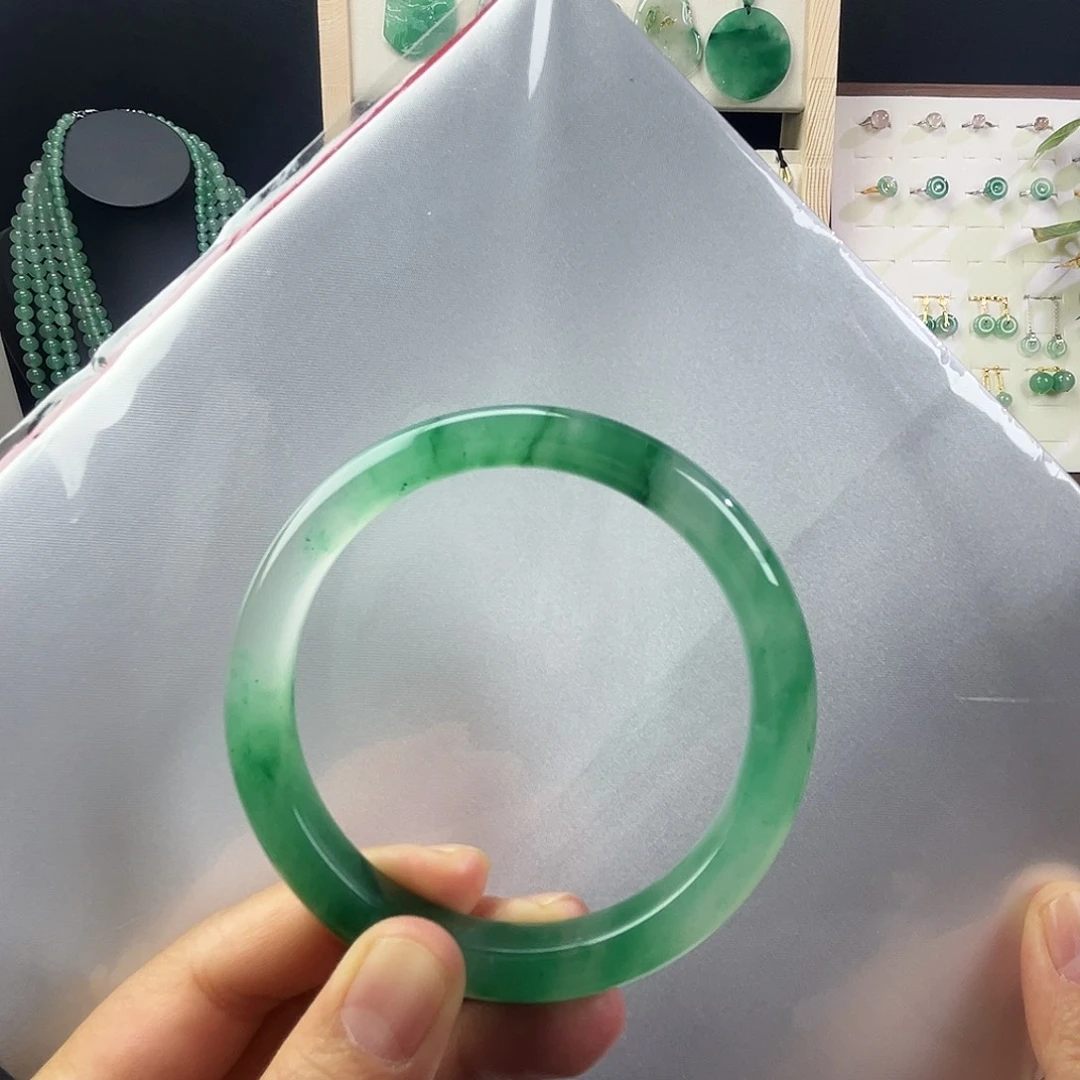 石英质玉未镶嵌手镯60.2