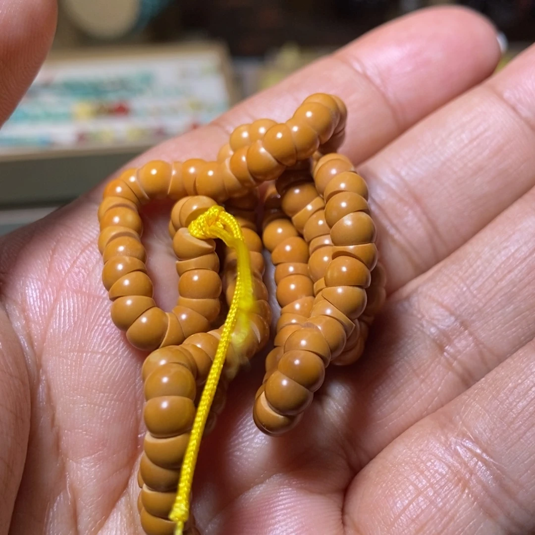 吊坠橄榄核配饰设计风格