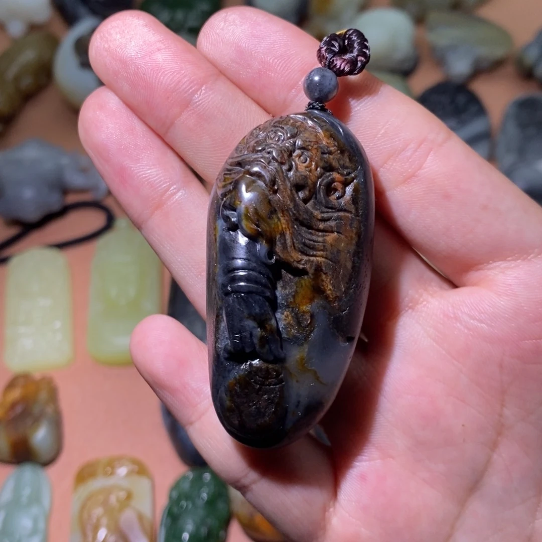 未镶嵌和田玉挂件天**黄