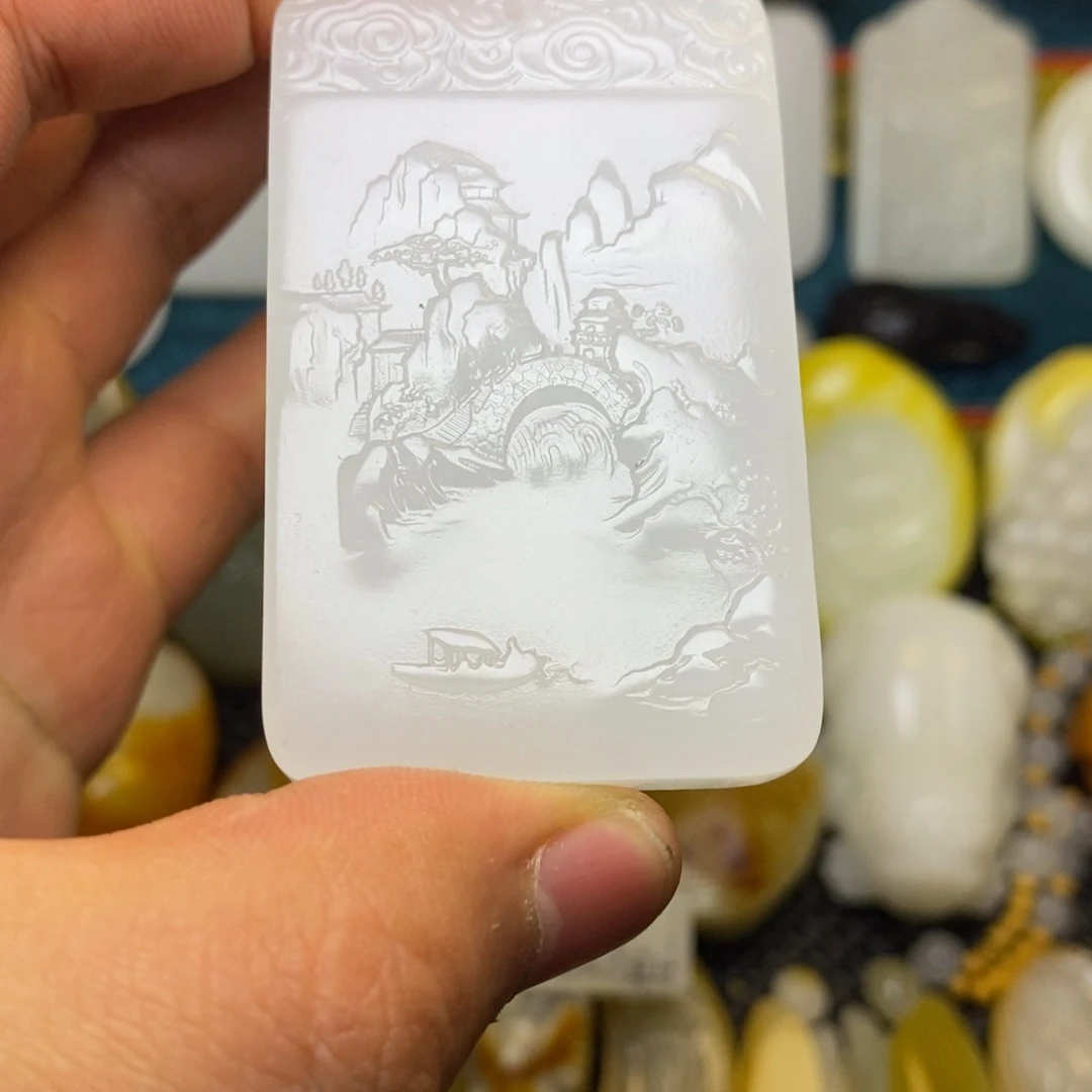 和田玉未镶嵌颈饰