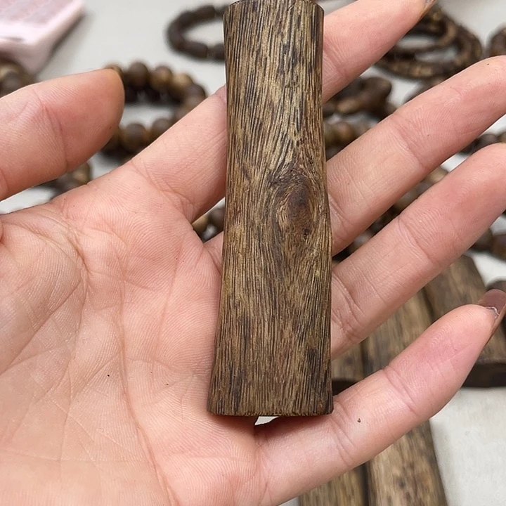 沉香碎屑沉香牌子