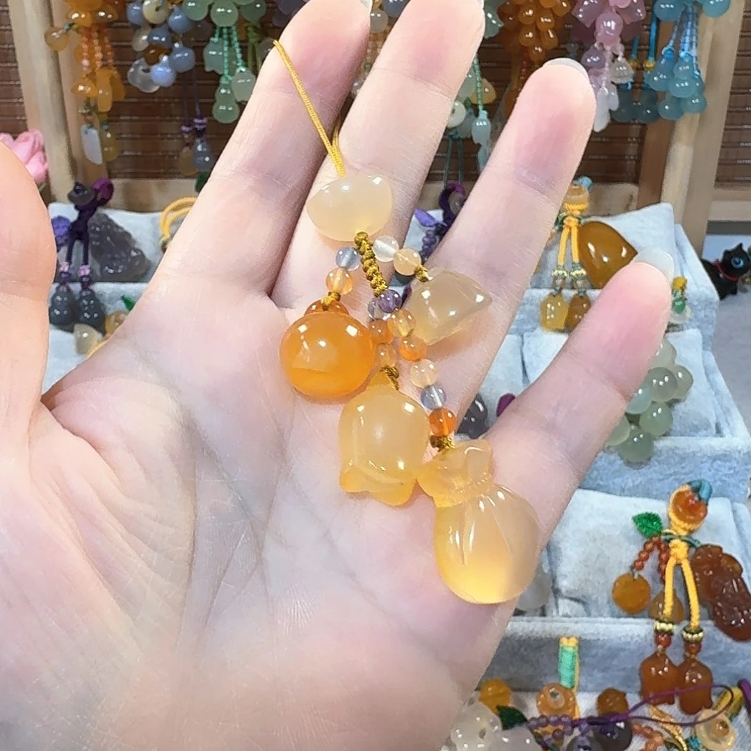 玛瑙/玉髓天然玉髓玛瑙带有包容点未镶嵌