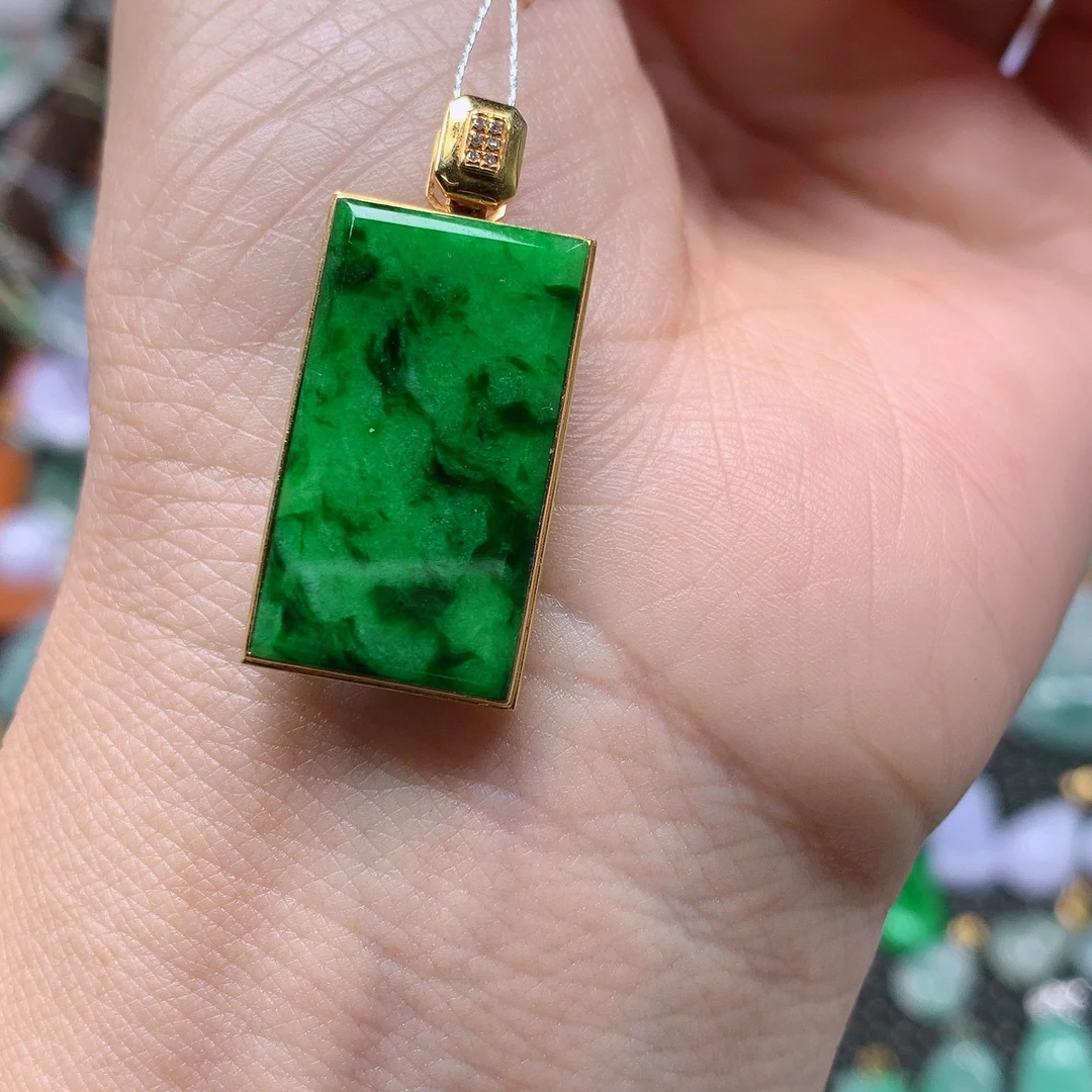 缅甸天然A货翡翠，飘绿无事牌 编号j/1118尺24.5-14.5-3.6