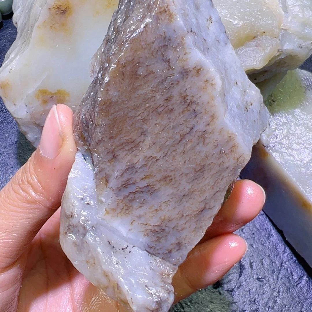 和田玉未镶嵌珠宝半成品