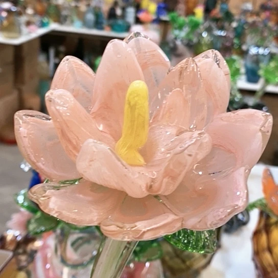 琉璃花瓶高45厘米宽9厘米