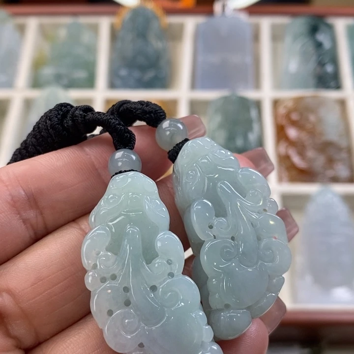 翡翠颈饰未镶嵌翡翠