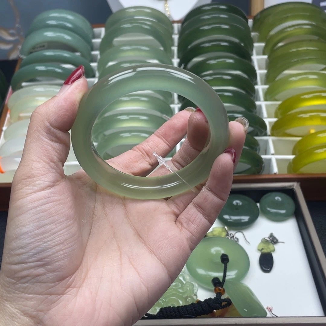 未镶嵌蛇纹石玉手镯