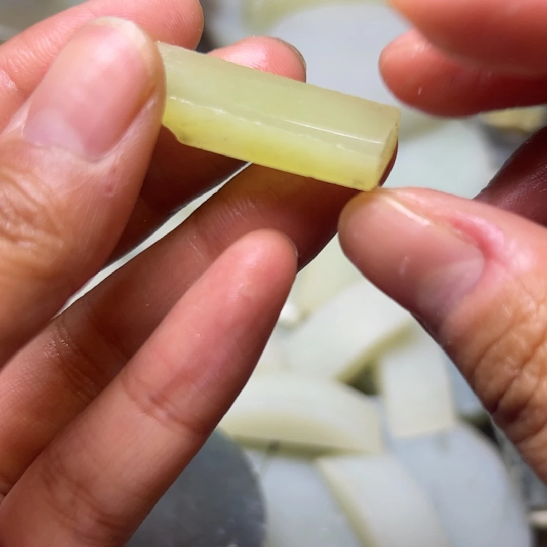 和田玉未镶嵌项链