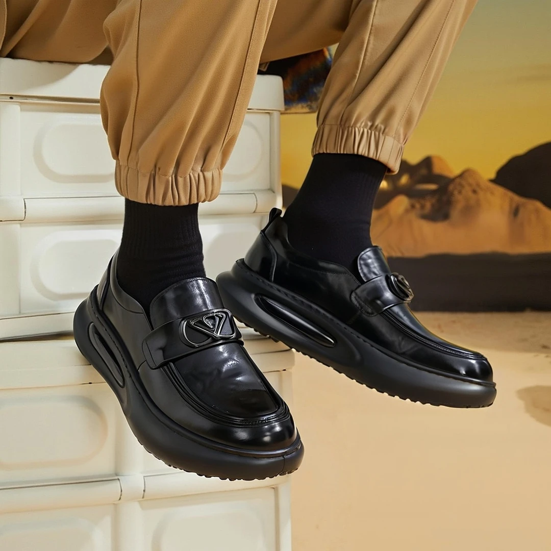 男士休闲皮鞋时尚百搭真皮透气轻奢增高端一脚蹬潮流商务厚底潮鞋