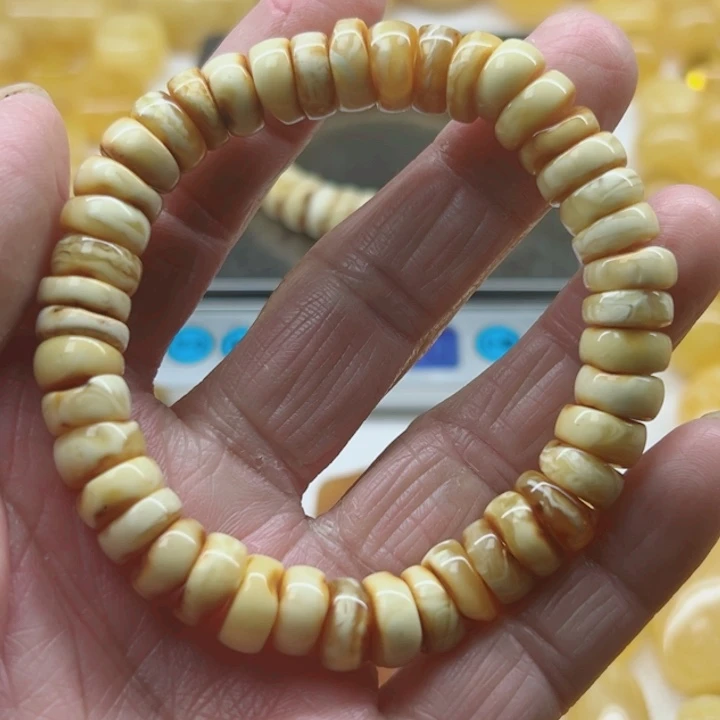 琥珀（矿物珀）未镶嵌裸石