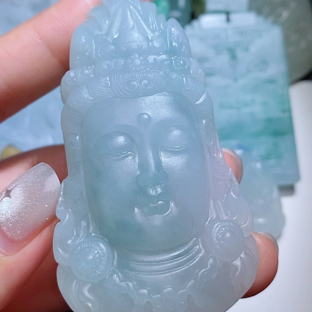 幸****未镶嵌定制翡翠毛货付款后确认抛光
