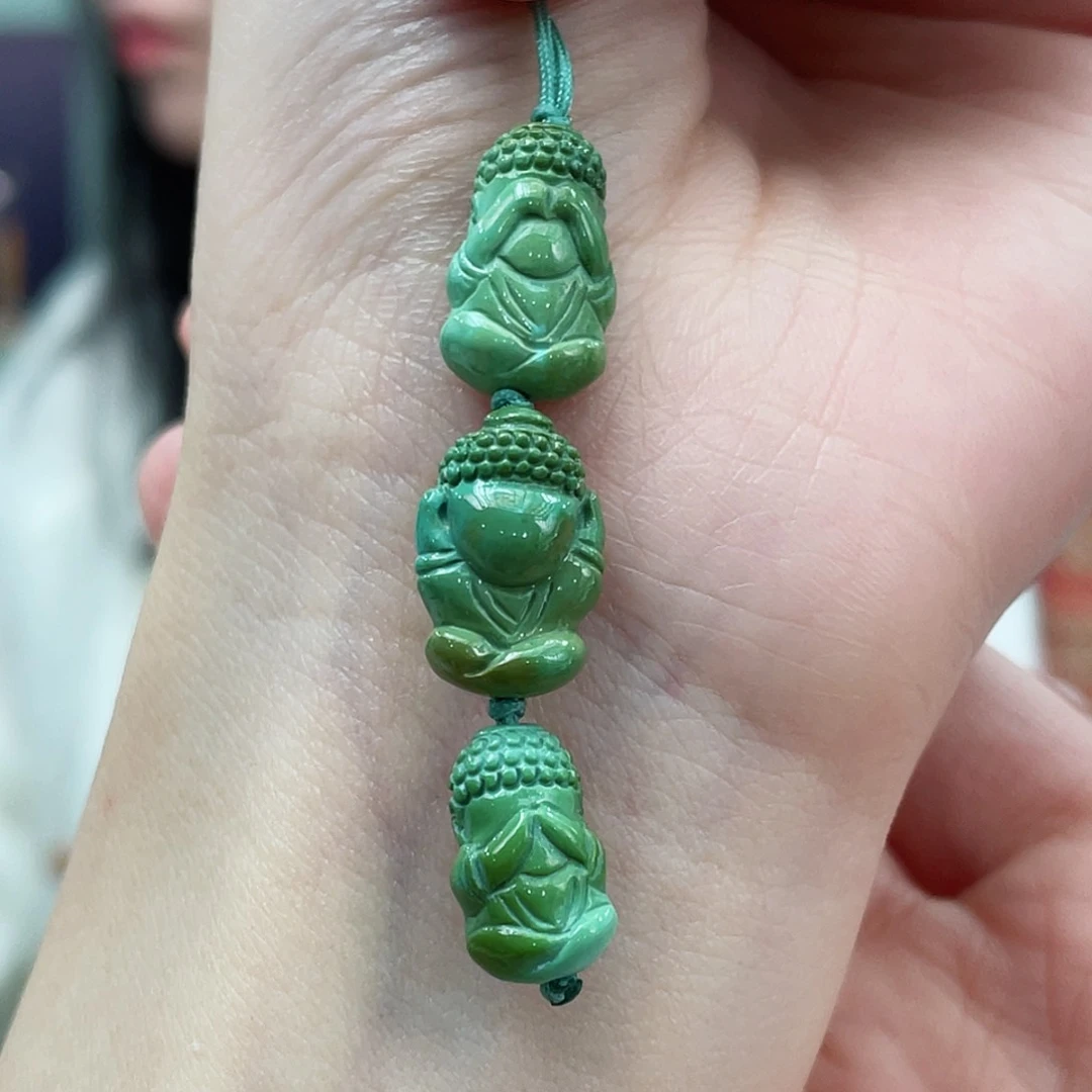 绿松石颈饰未镶嵌