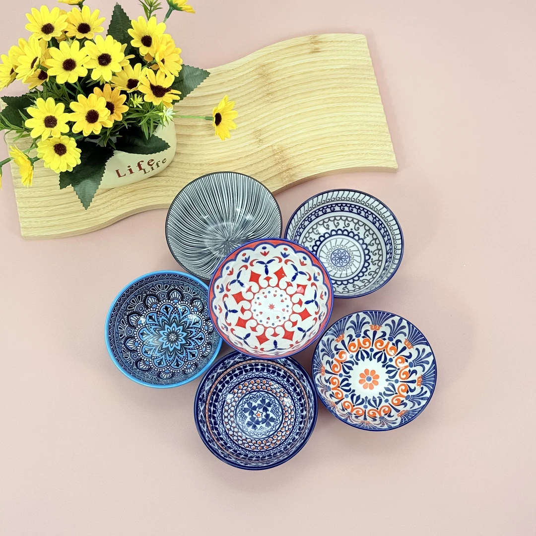 4.5英寸釉下彩瓷器草莓日式米饭碗11厘米（主图随机花色发货）家用