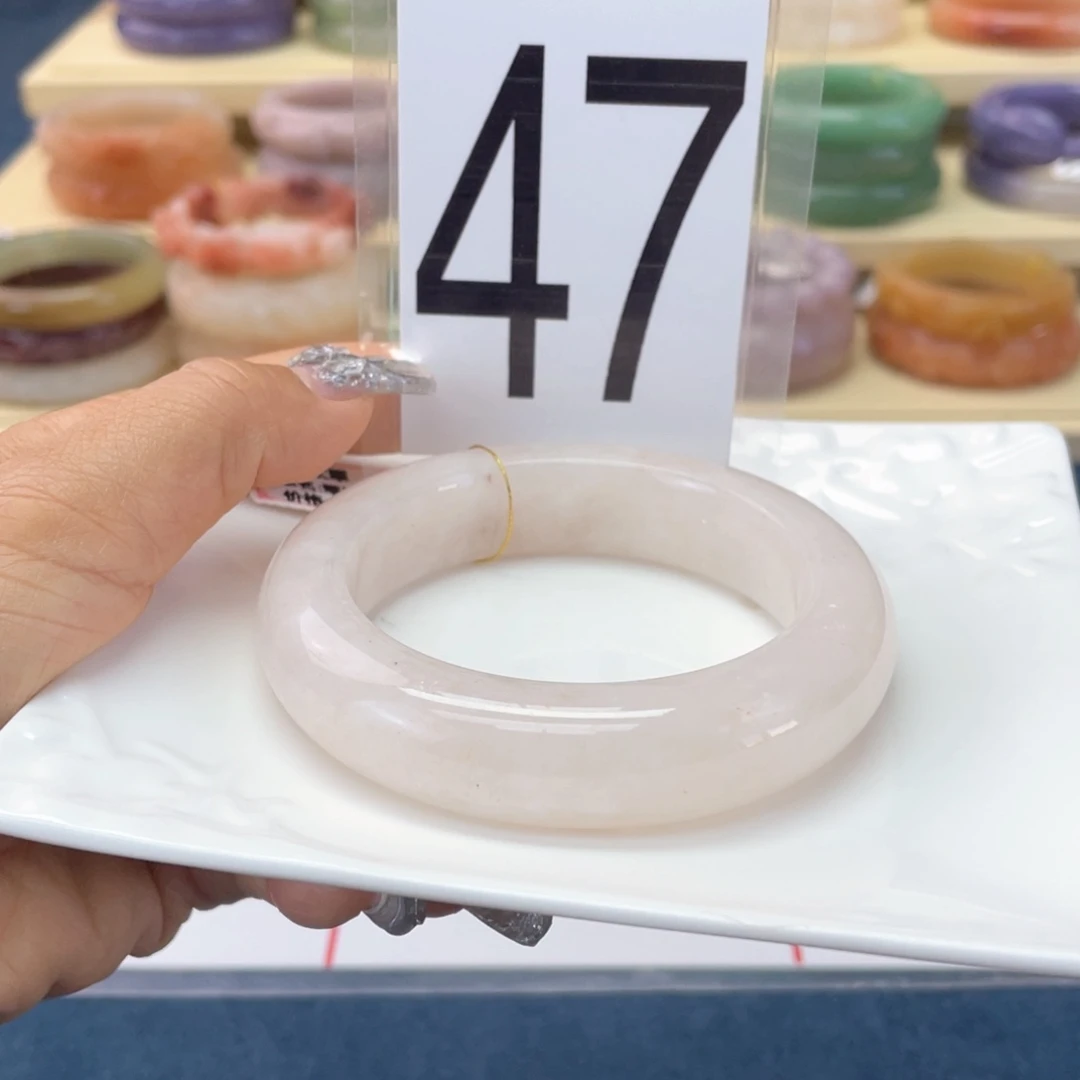 石英质玉未镶嵌手镯