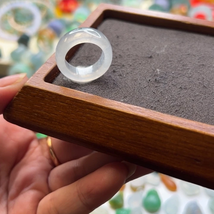 翡翠未镶嵌戒指翡翠戒指13