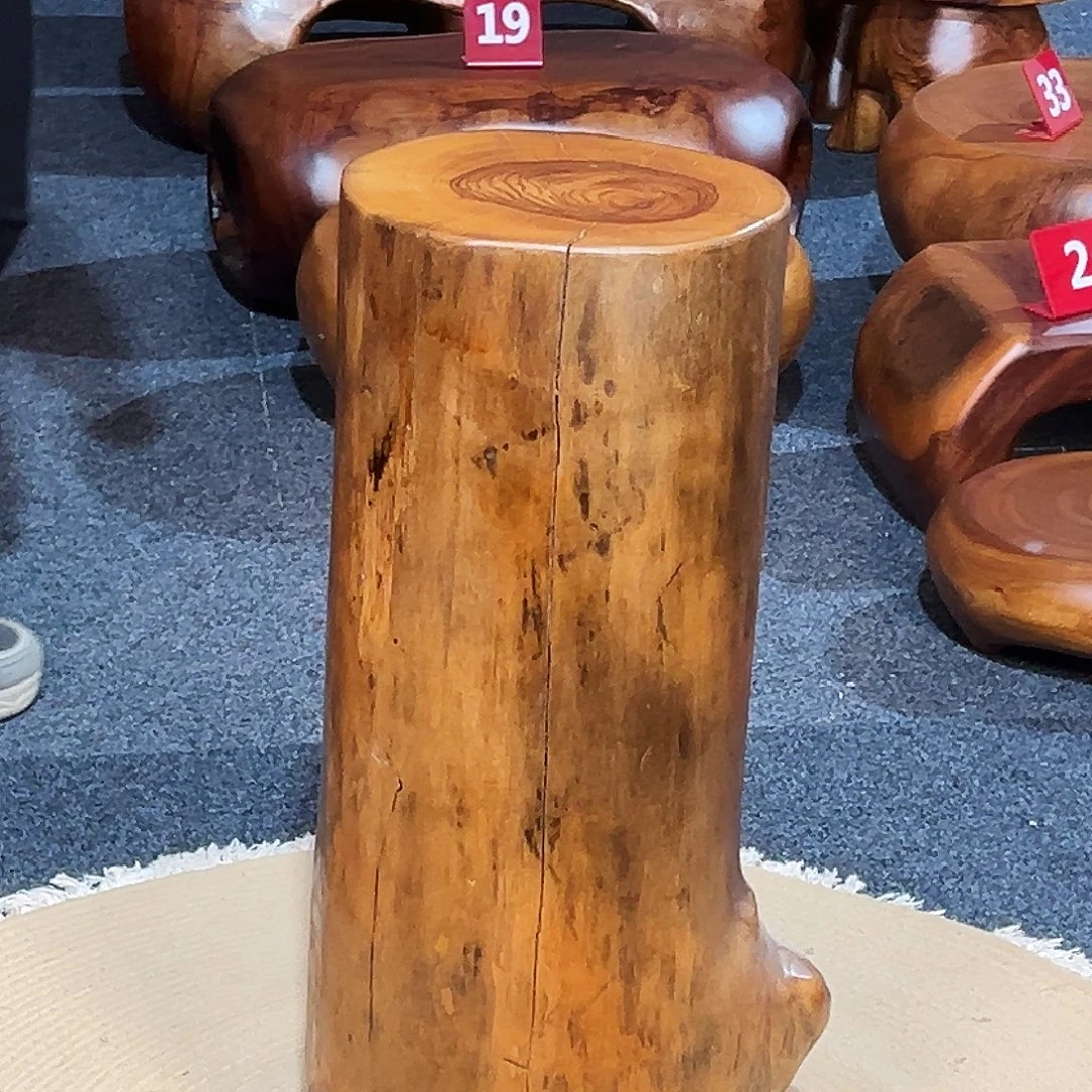 9 号香樟木尺寸：26-23-45cm