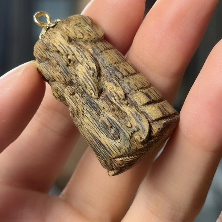 沉香碎屑沉香奇楠沉香雕刻牌牌