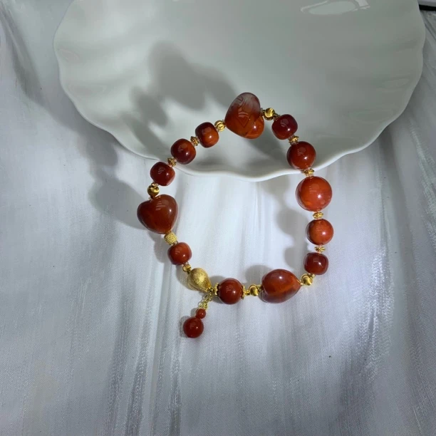 天然南红屁桃手链 多样性发其一 B7260