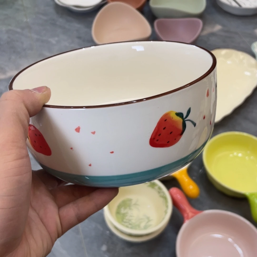 陶瓷微瑕餐具介意勿拍，满18飞！