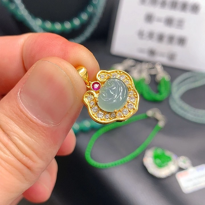 翡翠手链未镶嵌，，，