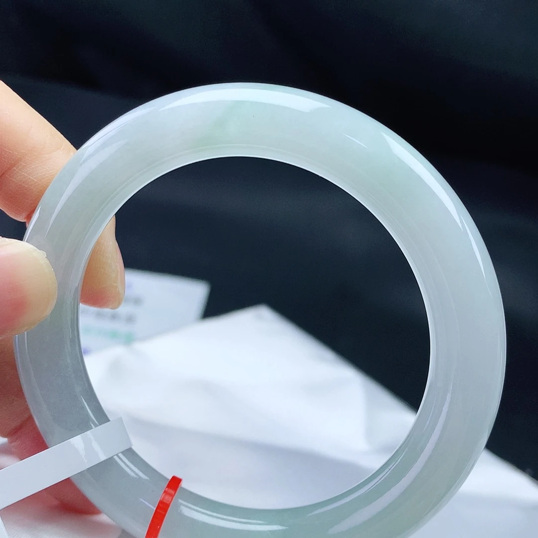 翡翠手镯未镶嵌55胖