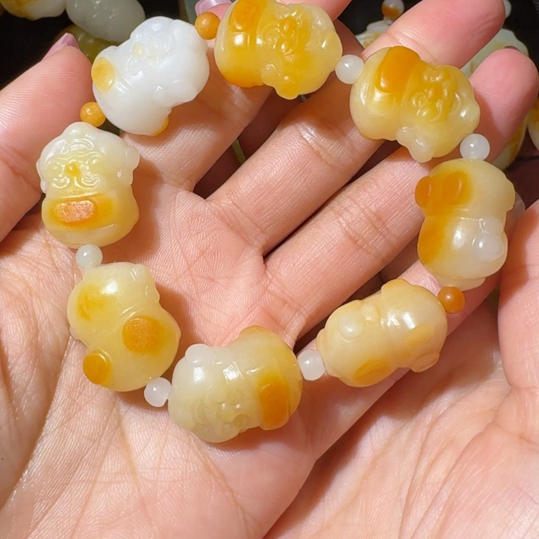 黄***猛和田玉未镶嵌挂件