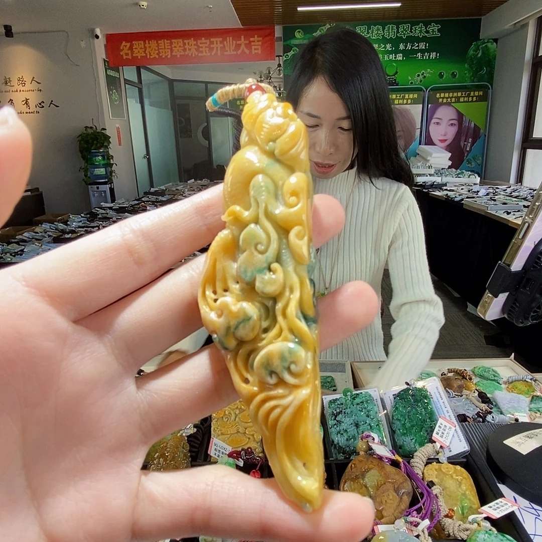 翡翠未镶嵌颈饰翡翠