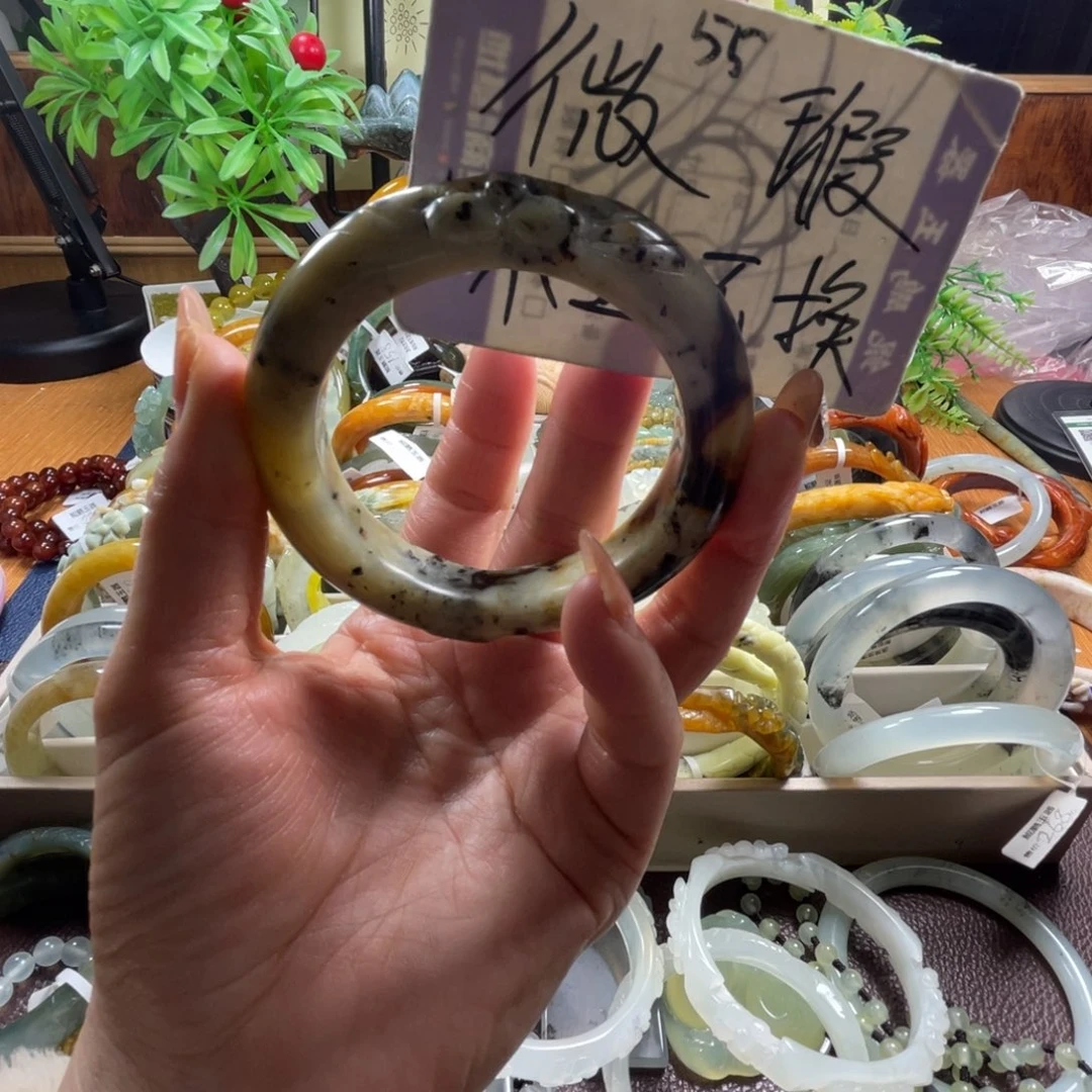 未镶嵌蛇纹石玉手镯
